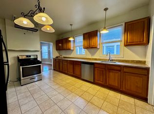 46 S Willow St FLOOR 2, Montclair, NJ 07042