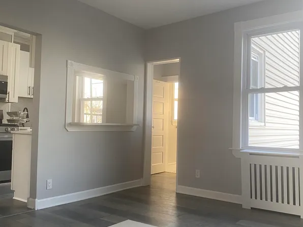 70 Poplar Street image 11 of 19