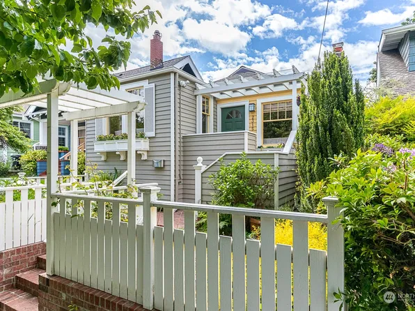 2315 N 55th Street, Seattle, WA 98103