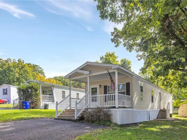 317 Laurel Dr, Cranberry Township, PA 16066