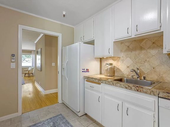 4th image of 451 Alberto Way Unit D151