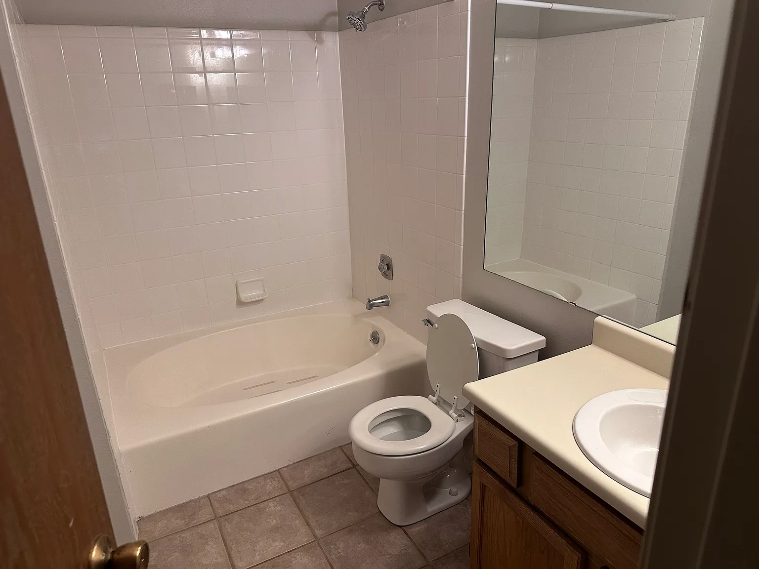 2 bed, 1174 sqft, $2,150 — Photo 4