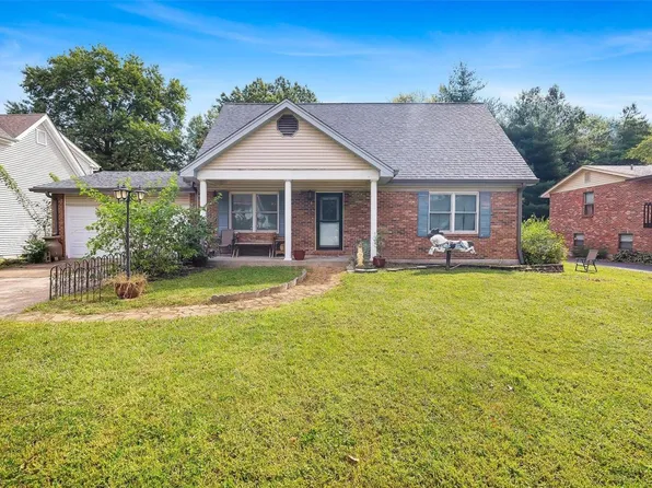 2914 Gill Ave, Maryland Heights, MO 63043