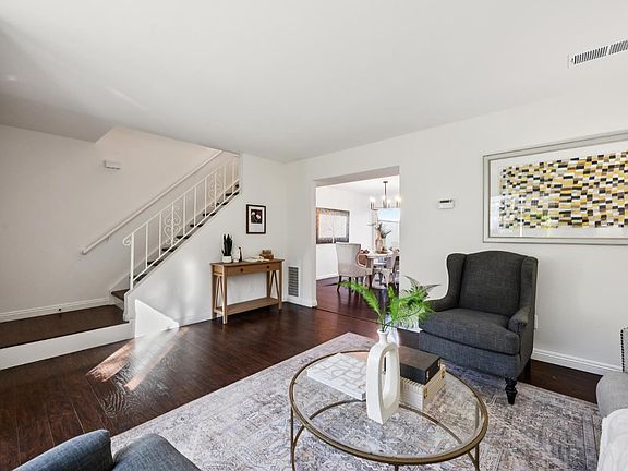 5th image of 118 Oliva Court #C