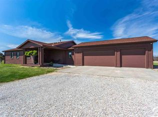 1011 E 700th Rd, Lawrence, KS 66047