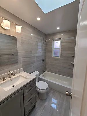 Rented by Bouklis Group | media 6