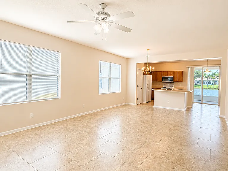 4312 Collinwood Dr — Photo 8