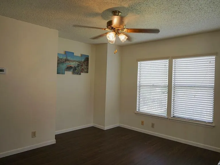 8435 Forest Ridge Dr — Photo 14