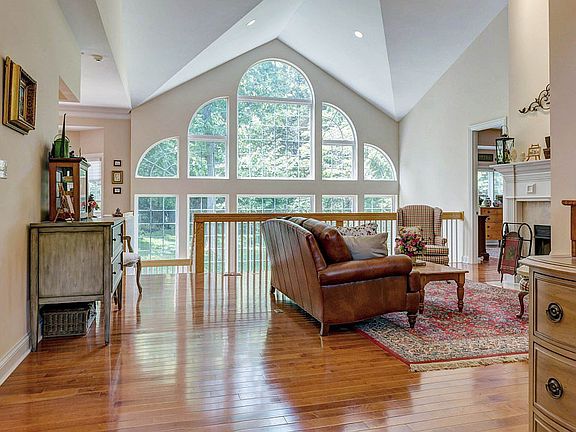 3rd image of 1655 Garden Valley Ct