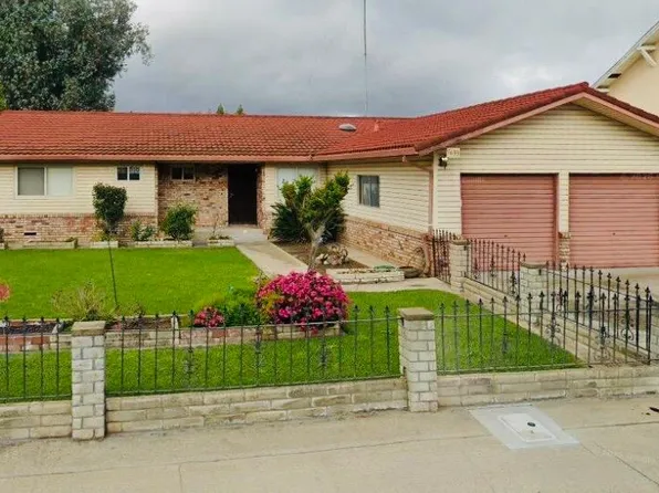 1633 Walnut Ave, Escalon, CA 95320