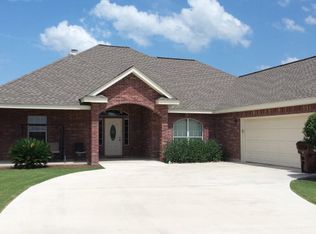 4897 Windmill Pr, Seguin, TX 78155