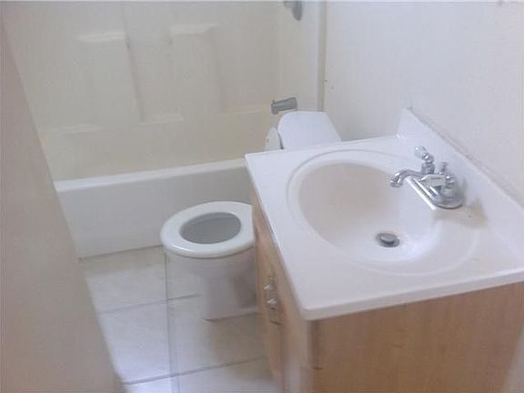 4th image of 5422 Dairy Ave