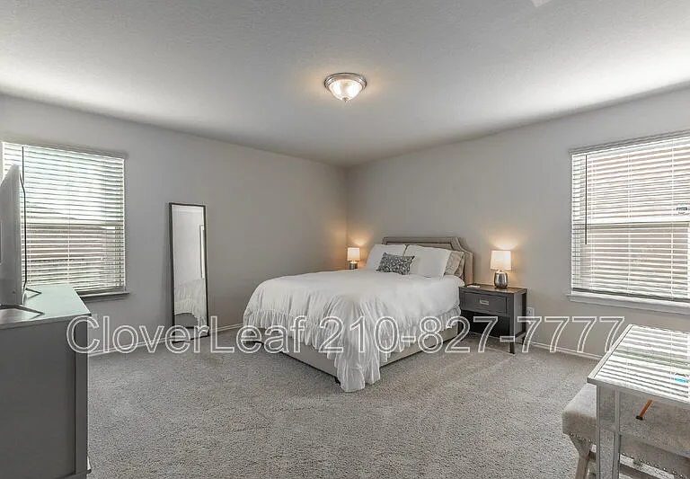 227 Stevens Smt — Photo 24