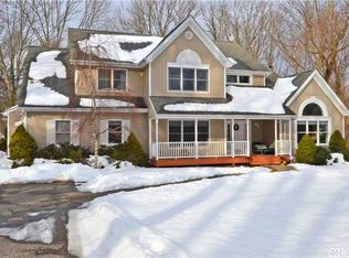 61 Chichester Rd, Huntington, NY 11743
