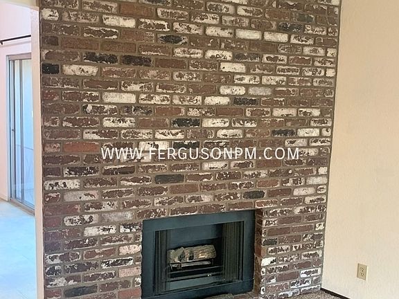 3rd image of 1729 Kent St #B