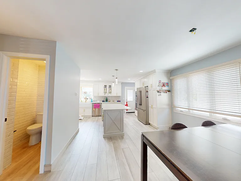 502 Winchester Ave — Photo 5