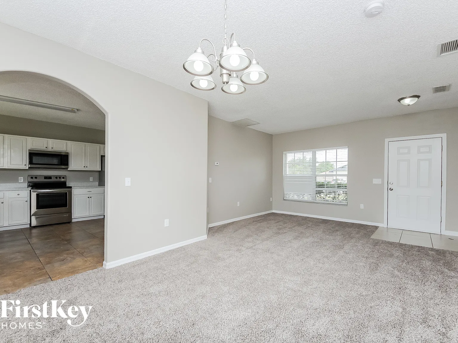 3 bed, 2.0 bath, 1630 sqft, $1,945 — Photo 4