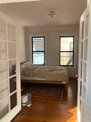 Rented by M.Grossman R.E. Management | media 8