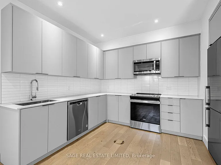 909 Castlefield Ave #1 — Photo 18