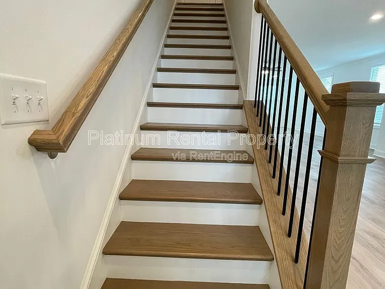 5221 Riden Ct — Photo 34
