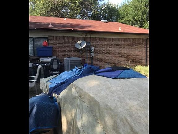 3rd image of 5205 Parkview Dr