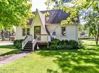 513 Maxwell St, Beecher, IL 60401