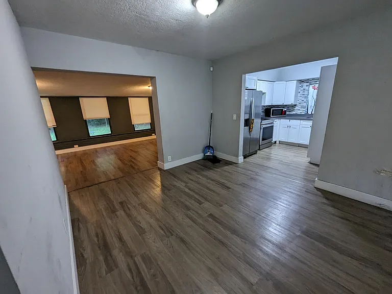 15780 NE 15th Ave — Photo 25