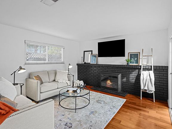 4th image of 62 Park Sharon Dr