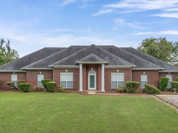 5800 Trotman Dr, Montgomery, AL 36116