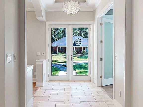 5th image of 512 Old Governors Way