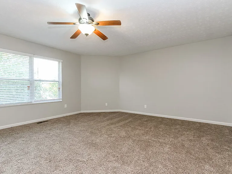 5885 Gadsen Dr — Photo 7