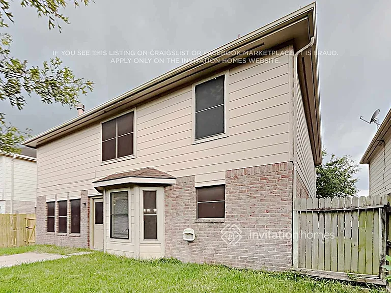 9818 Golden Prairie Ln — Photo 21