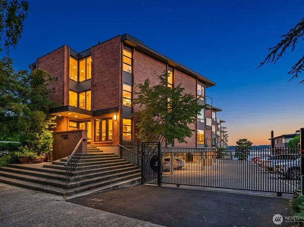 2360 43rd Avenue E #206, Seattle, WA 98112