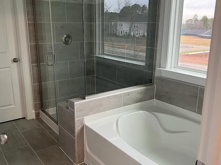 1303 Rosepine Dr — Photo 33