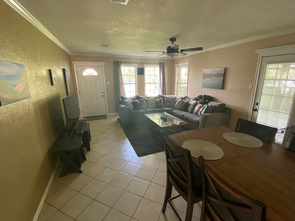 1st image of 107 Bonita Ave