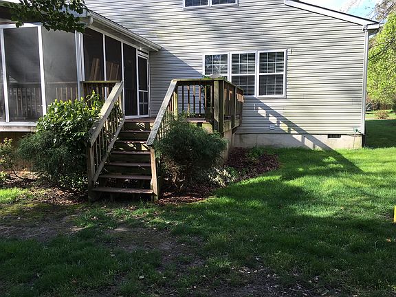 3rd image of 406 Cross Creek Ct