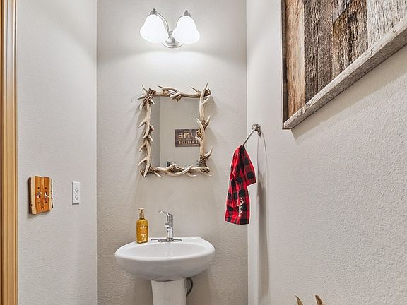 5th image of 12142 Wye Lake Boulevard SW