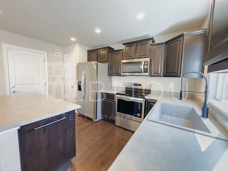 10881 Aliso Dr — Photo 8