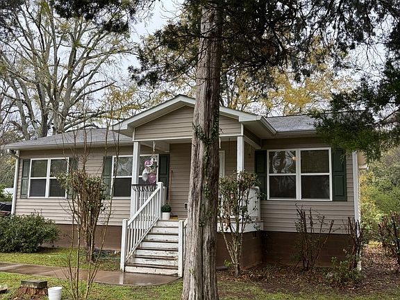 2nd image of 405 Crawfordville Rd