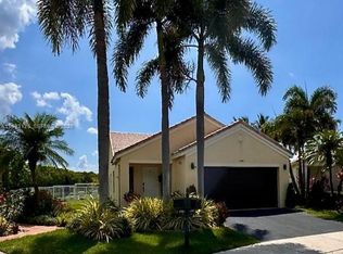 4284 Ironwood Ct, Weston, FL 33331