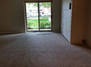 613 W Central Rd APT A7, Mount Prospect, IL 60056