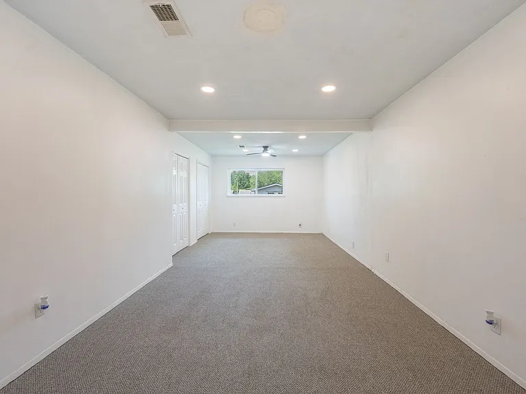 501 Calhoun Dr — Photo 10