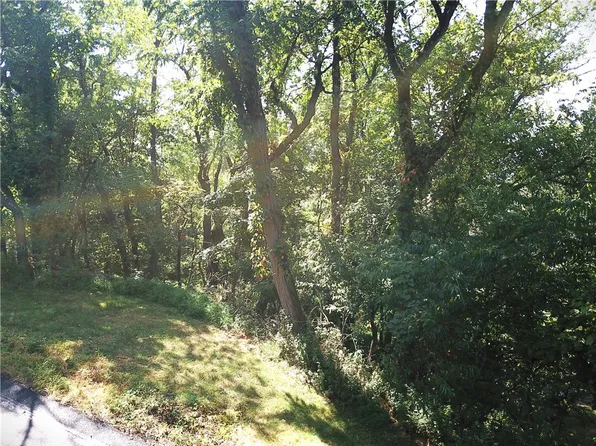 614 Orchard Hill Dr, Pittsburgh, PA 15238