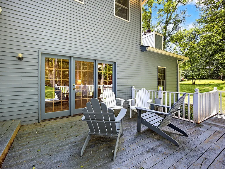 92 Brook Hollow Dr — Photo 42