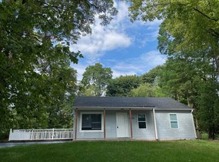 14220 Ridgewood Rd, Brookfield, WI 53005