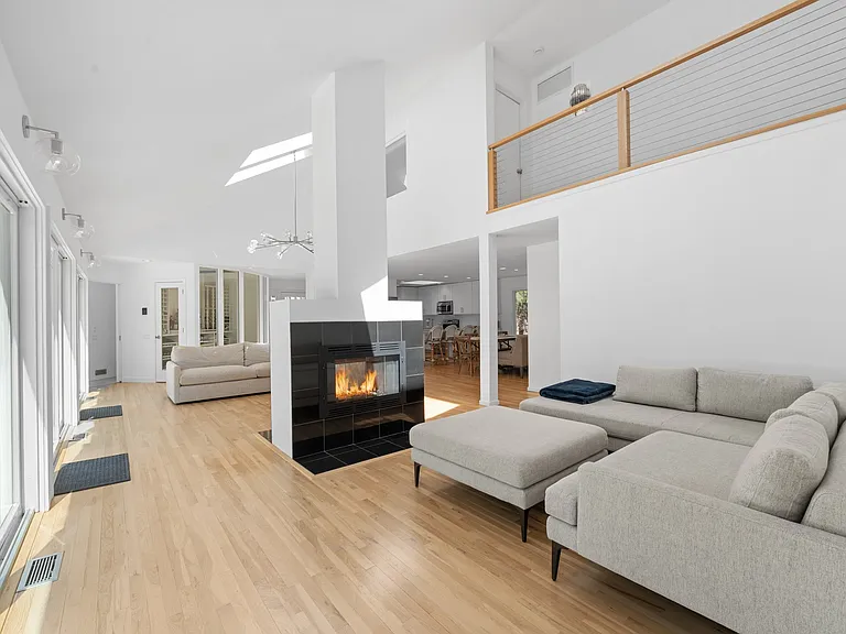 35 Ely Brook Rd — Photo 9