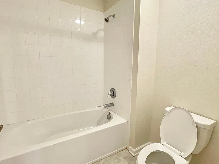 4424 Blackbird St — Photo 16