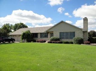 1747 N 2580 East Rd, Sheldon, IL 60966