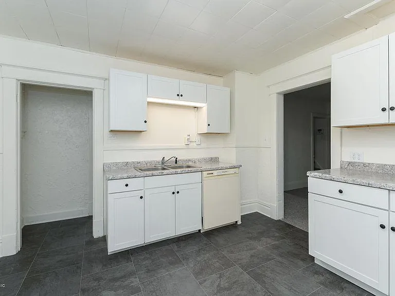 135 Burr Oak St — Photo 14