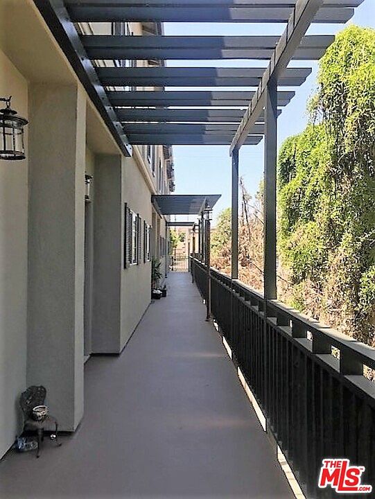 2nd image of 5248 Satsuma Ave APT 6